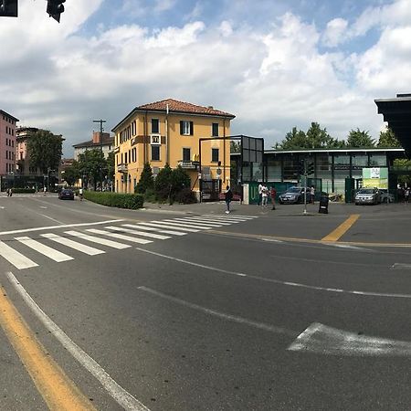 Airport Station Bergamo Hotel Bagian luar foto