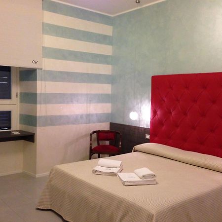Airport Station Bergamo Hotel Bagian luar foto