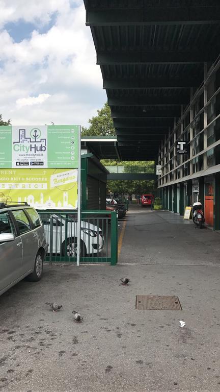 Airport Station Bergamo Hotel Bagian luar foto