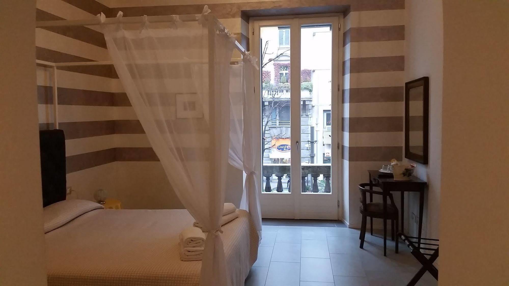 Airport Station Bergamo Hotel Bagian luar foto