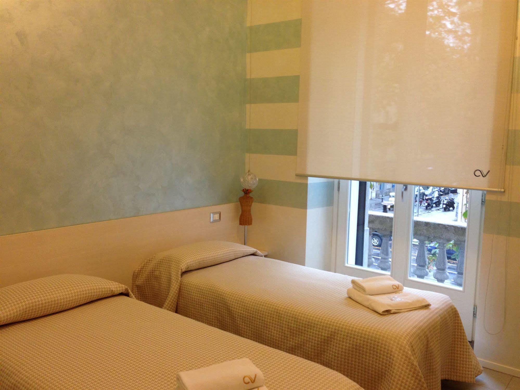 Airport Station Bergamo Hotel Bagian luar foto